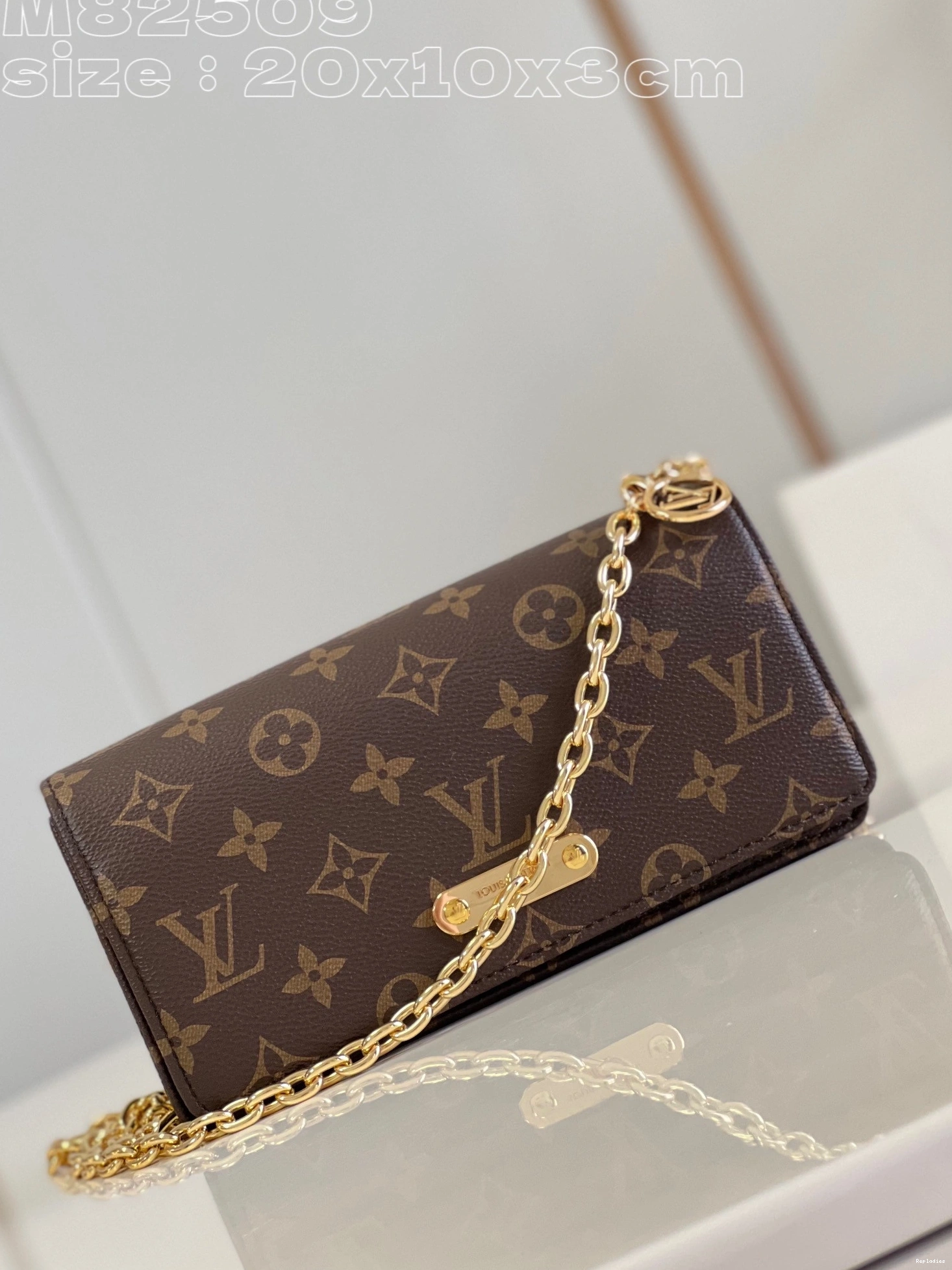 Cheap Wallet LOUIS Chain VUITTON Lily On 0729